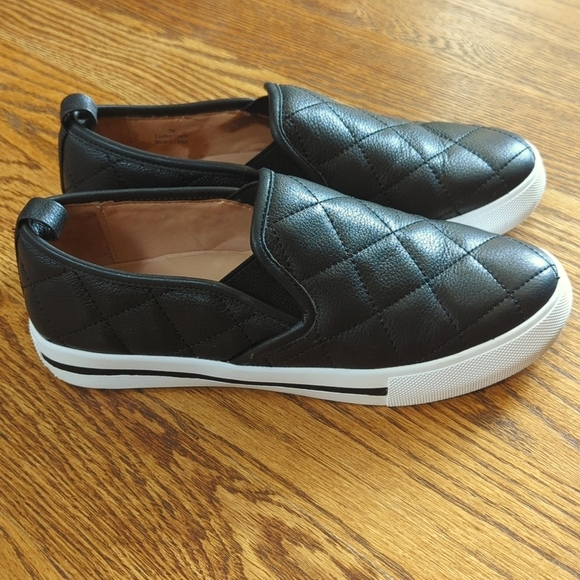 L'Amour Des Pieds Kamada Black Quilted Lamba Sneaker Loafer Size 7M